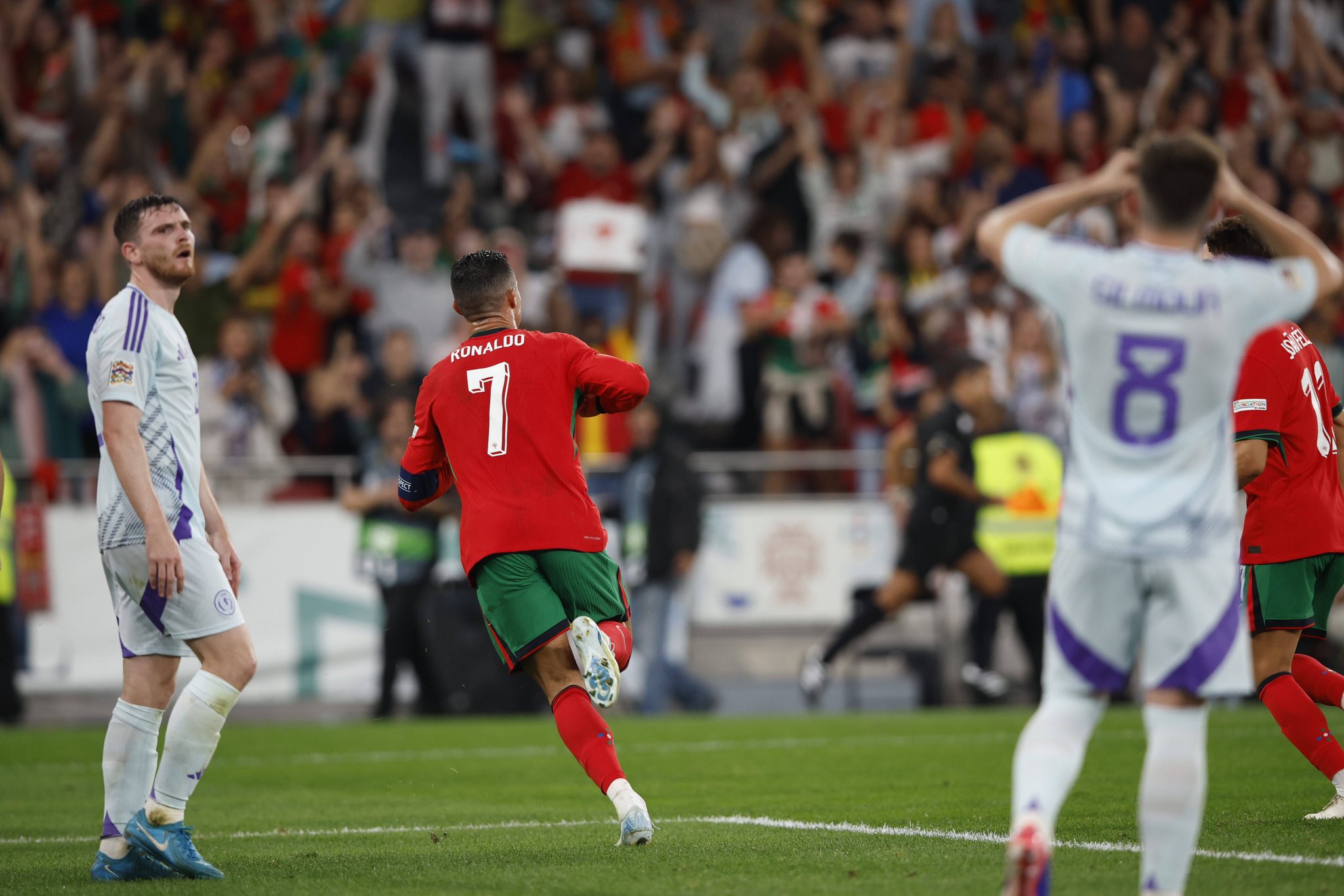 Cristiano Ronaldo saves Portugal against