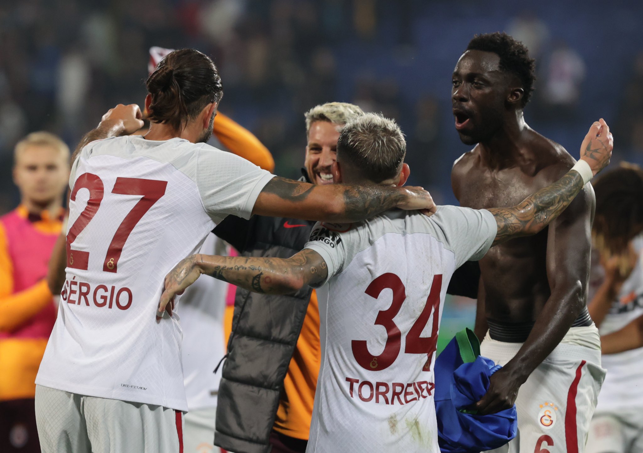 Galatasaray Triumphs Over Tottenham